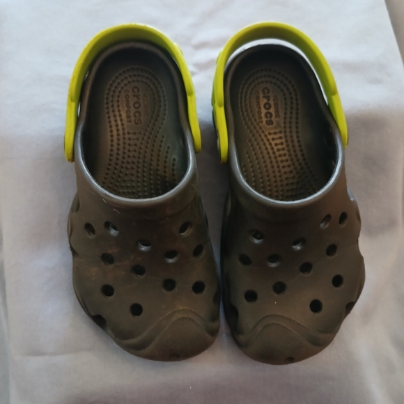 CROCS Children's Black Clogs With Green Straps Size C 10 - Picture 10 of 10
